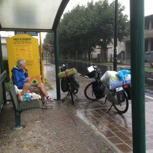 51. Schuilen voor de regen