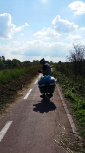 87. Fietspad bij Rome naast de Tiber