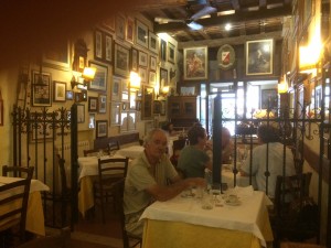54. Middagmaal in een heel gezellige trattoria